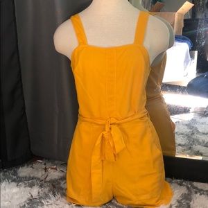Adorable romper 💛